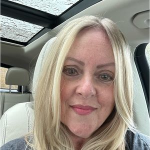 Meet your Posher, Cindy